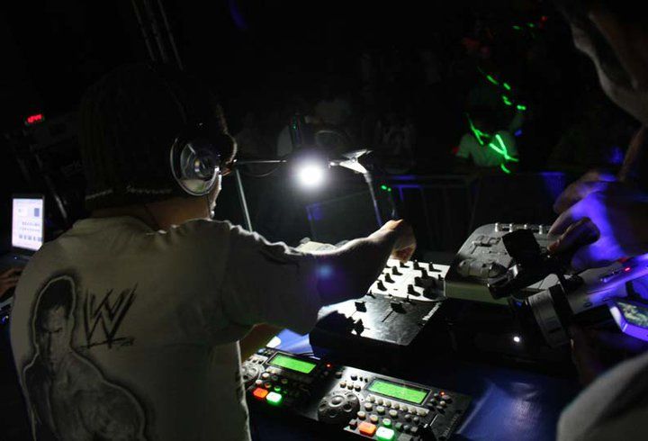 Thellus_West Side DJs 03-01-2011 (23).jpg